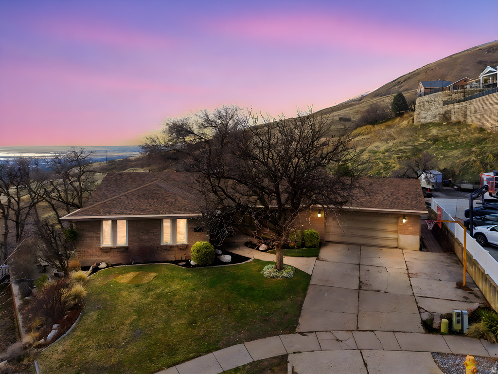933 NORTHERN HILLS CIR Bountiful, UT 84010