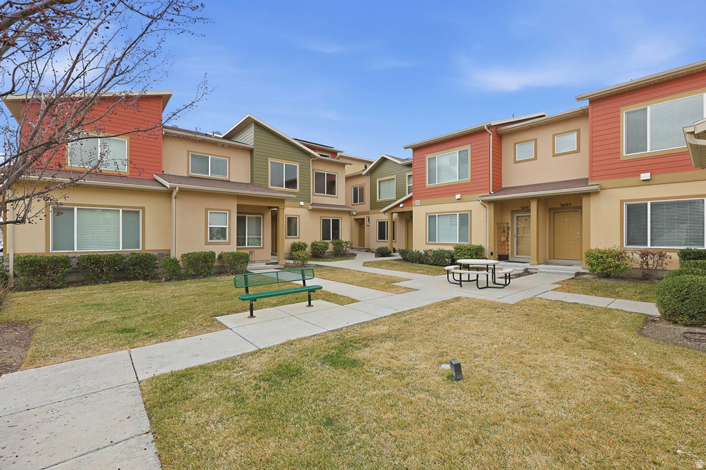 3689 W LILAC HEIGHTS DR South Jordan, UT 84095