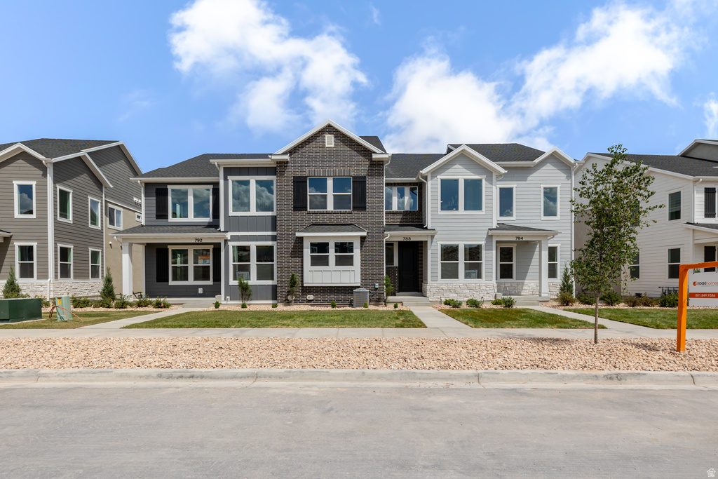 792 N BANNER DR photo 2