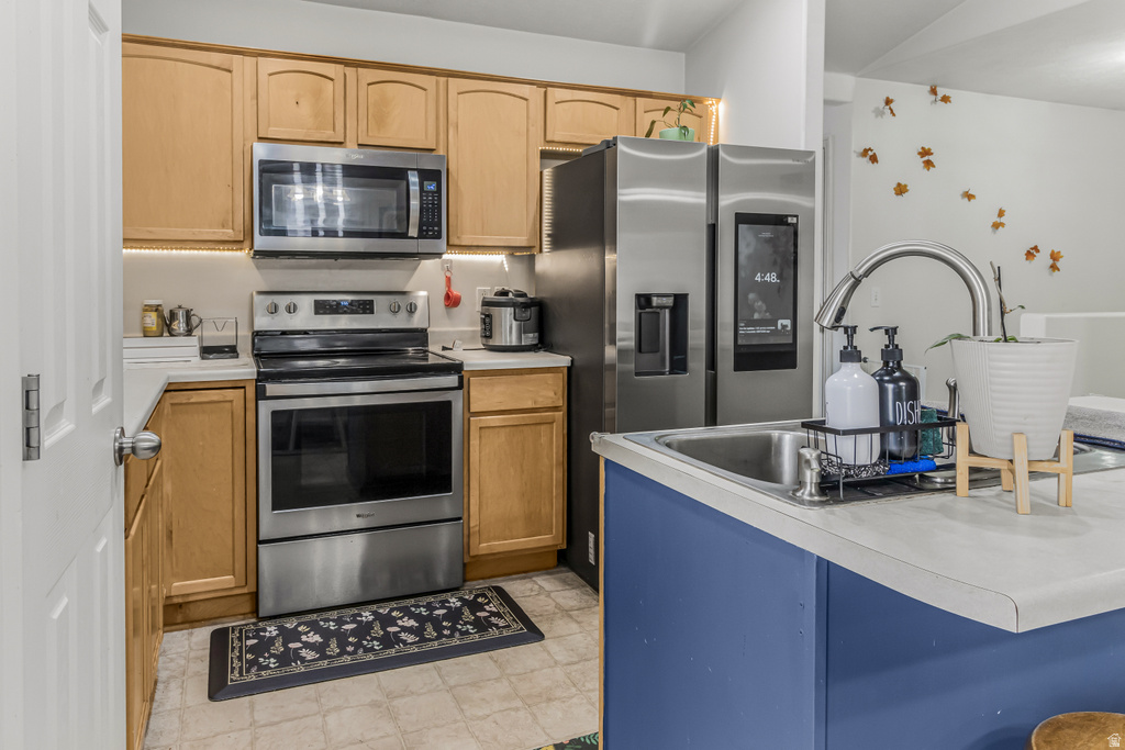 8282 S 6430 W West Jordan, UT 84081