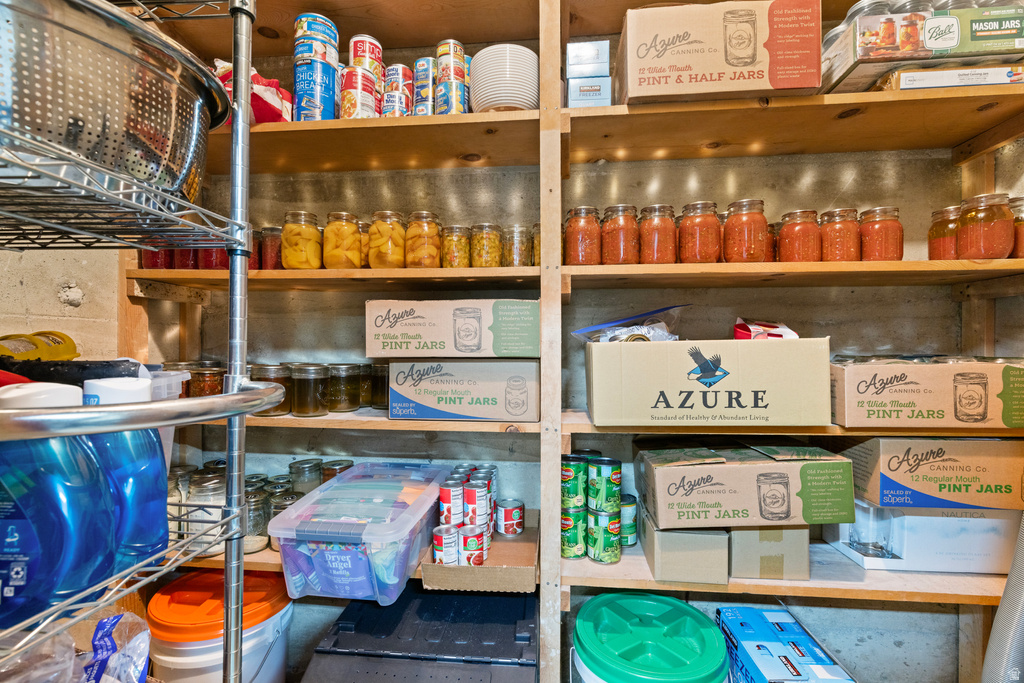 1550 E 34 ST Ogden, UT 84403