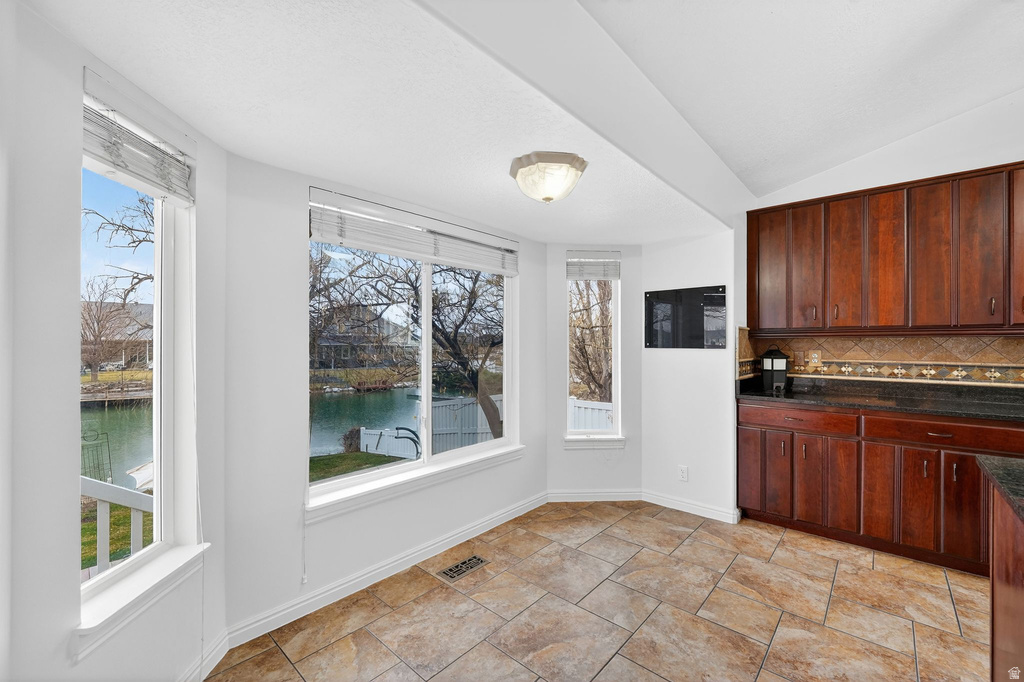208 N LAKEVIEW Stansbury Park, UT 84074