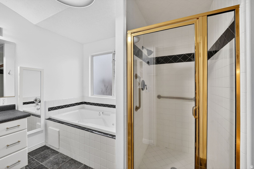 208 N LAKEVIEW Stansbury Park, UT 84074