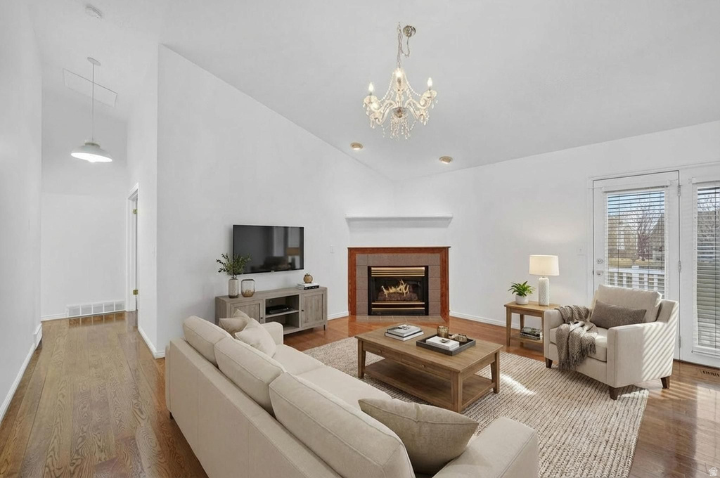 208 N LAKEVIEW Stansbury Park, UT 84074