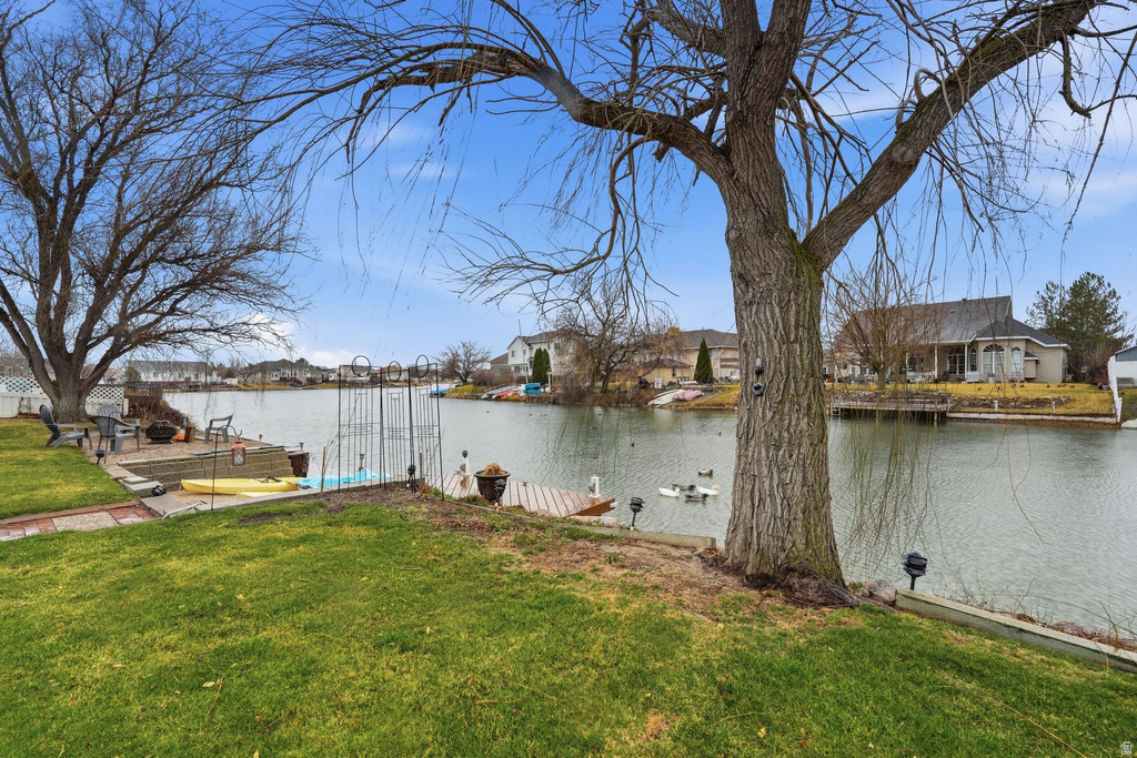 208 N LAKEVIEW Stansbury Park, UT 84074
