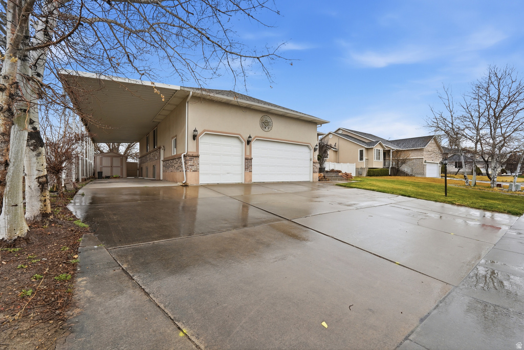 208 N LAKEVIEW Stansbury Park, UT 84074