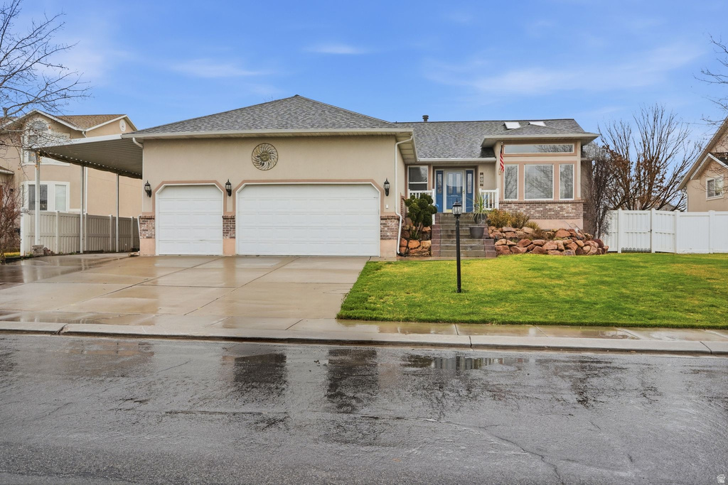 208 N LAKEVIEW Stansbury Park, UT 84074