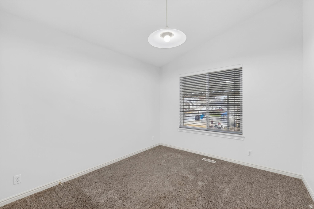 208 N LAKEVIEW Stansbury Park, UT 84074