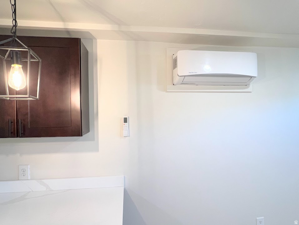 373 S 800 E Springville, UT 84663