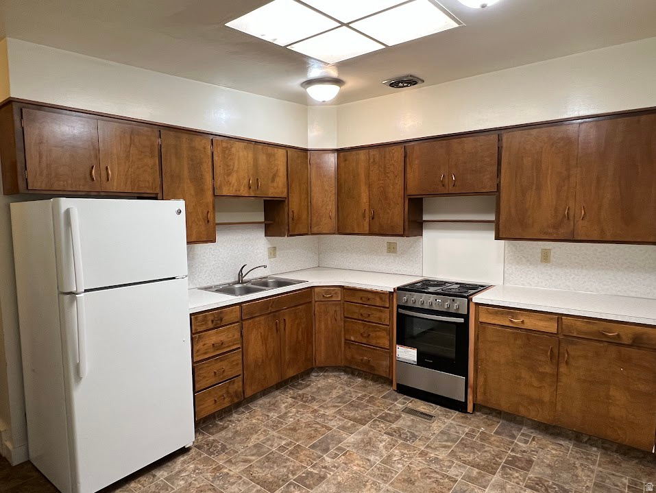 373 S 800 E Springville, UT 84663