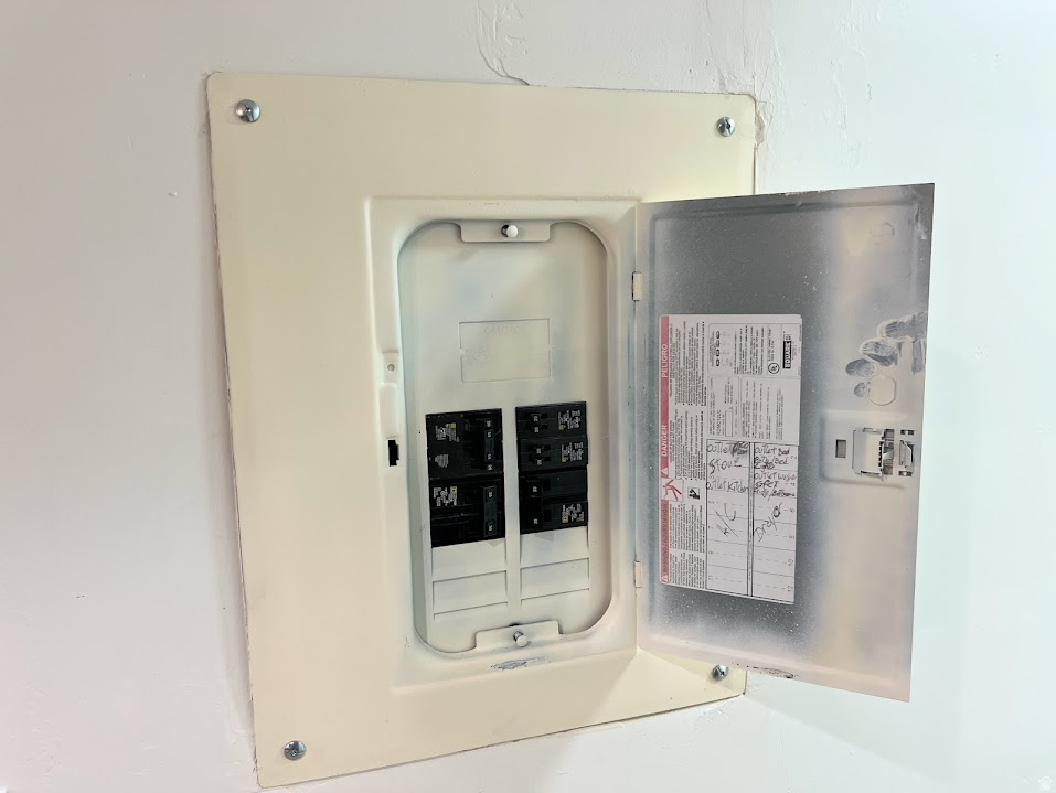 373 S 800 E Springville, UT 84663