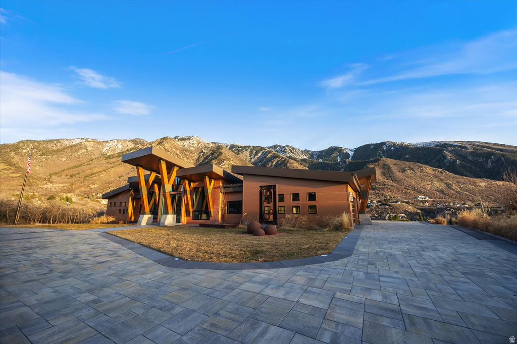 9 WINDSONG Sandy, UT 84092