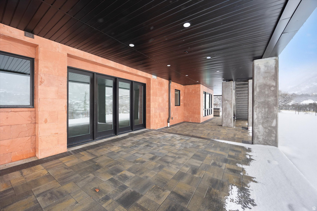 9 WINDSONG Sandy, UT 84092