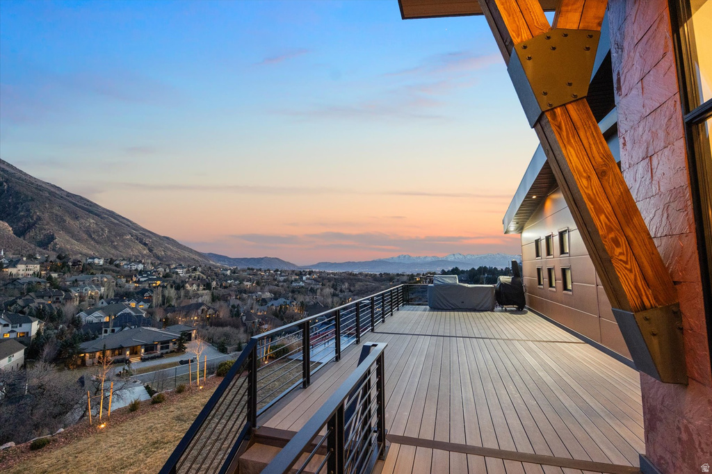 9 WINDSONG Sandy, UT 84092