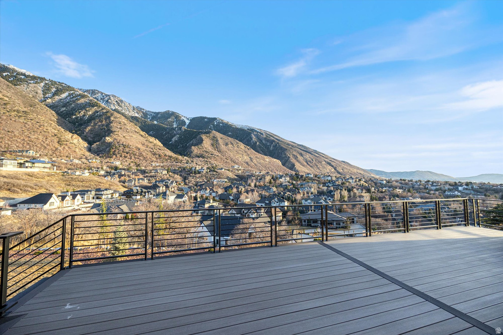 9 WINDSONG Sandy, UT 84092