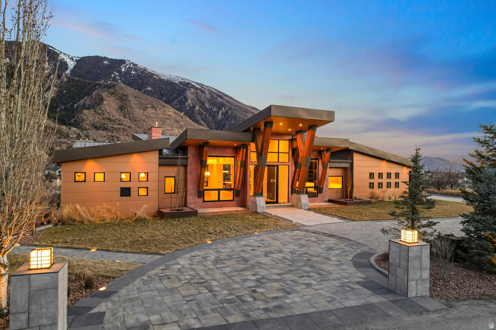 9 WINDSONG Sandy, UT 84092