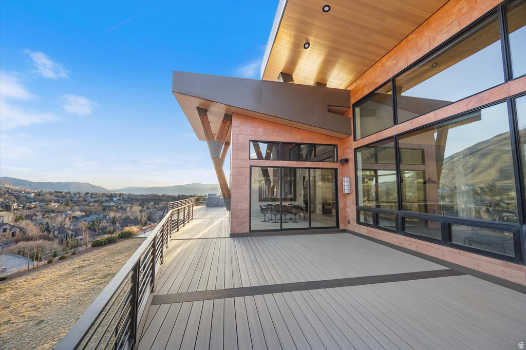 9 WINDSONG Sandy, UT 84092