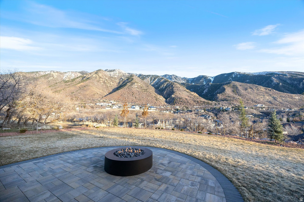 9 WINDSONG Sandy, UT 84092