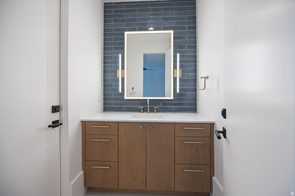 9 WINDSONG Sandy, UT 84092