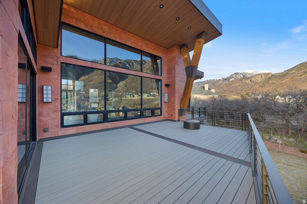 9 WINDSONG Sandy, UT 84092