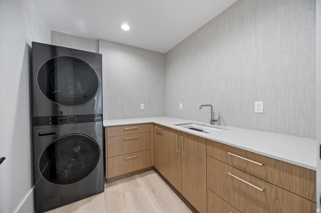 9 WINDSONG Sandy, UT 84092