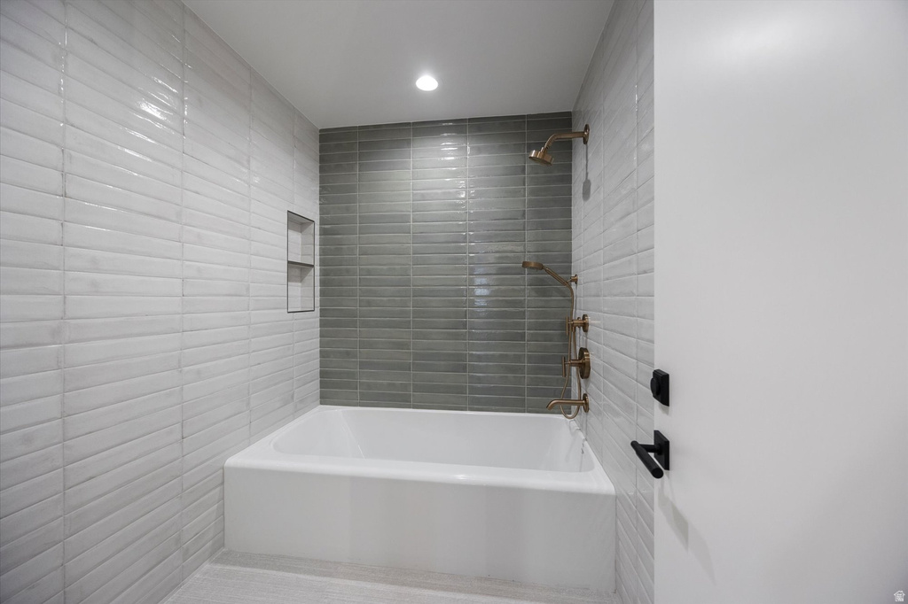 9 WINDSONG Sandy, UT 84092