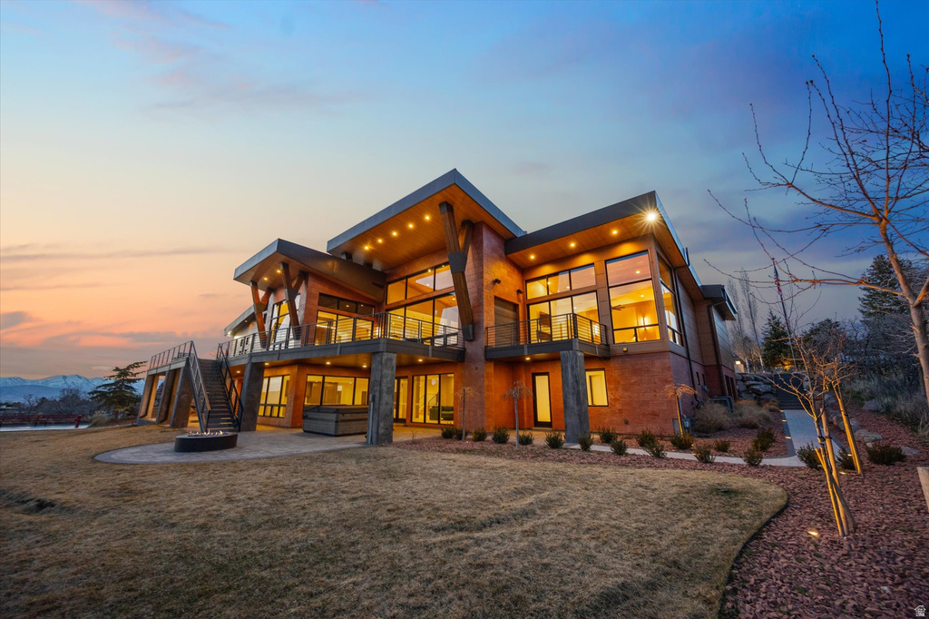 9 WINDSONG Sandy, UT 84092