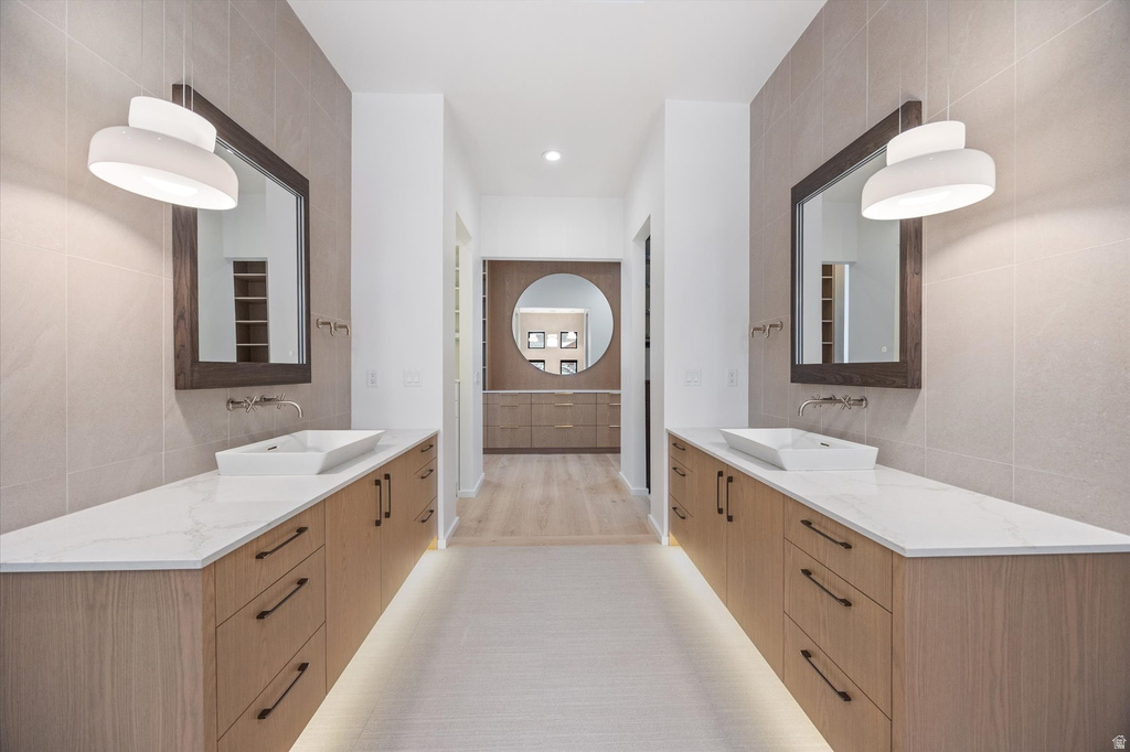 9 WINDSONG Sandy, UT 84092