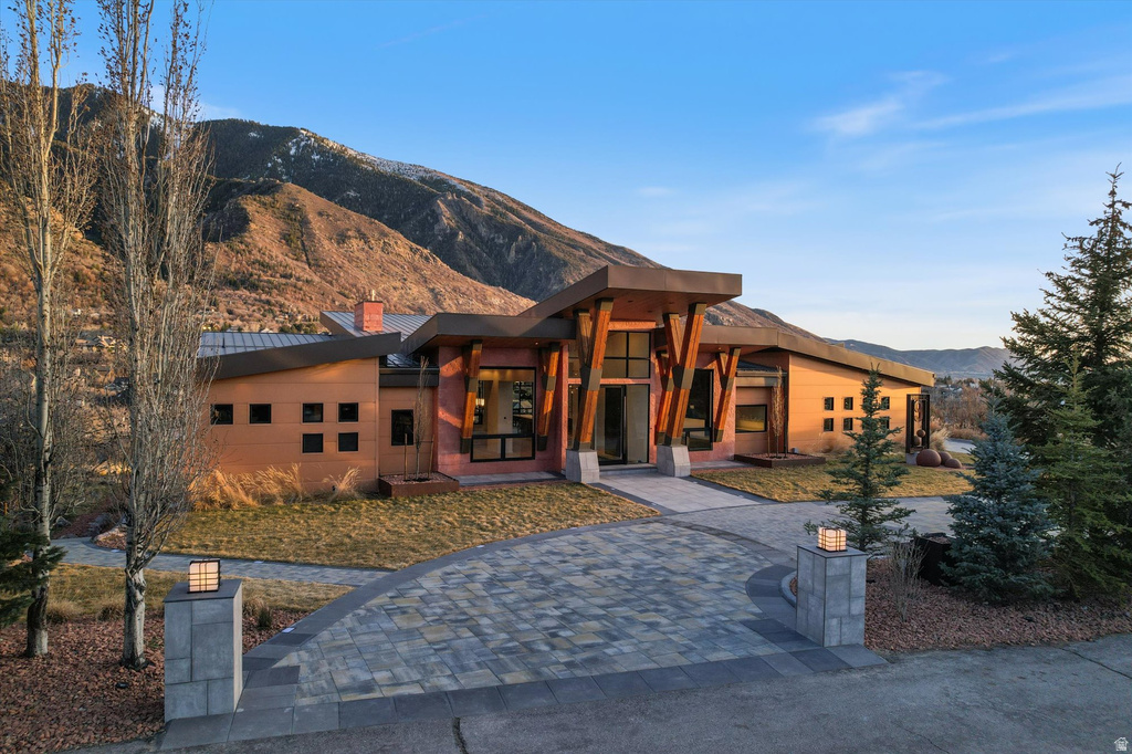 9 WINDSONG Sandy, UT 84092