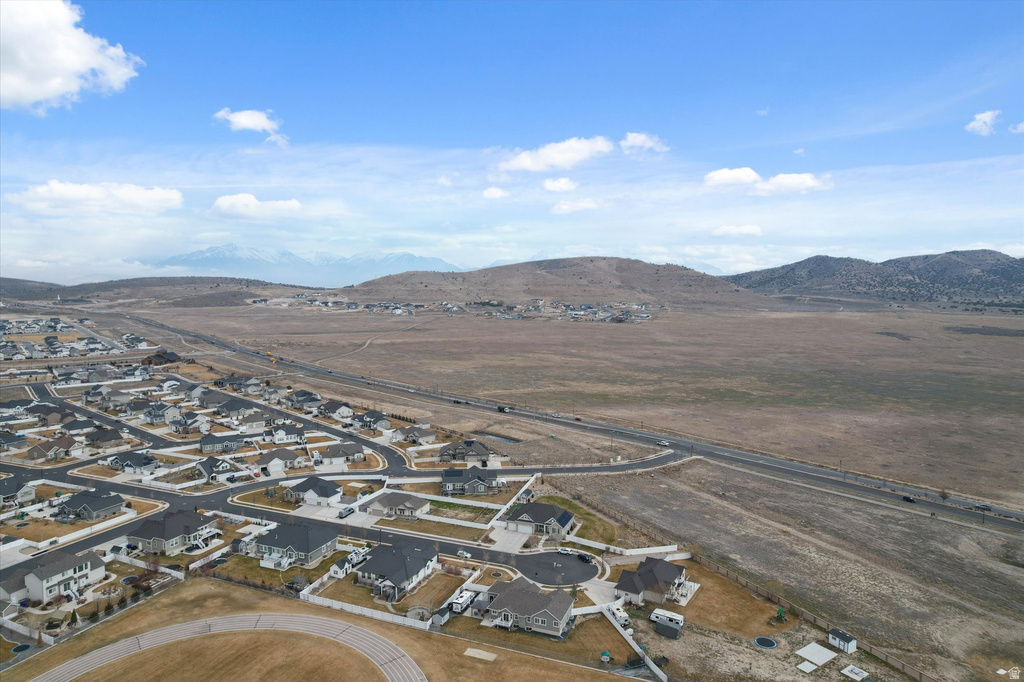 6151 N DAVIS KNOLLS DR Eagle Mountain, UT 84005