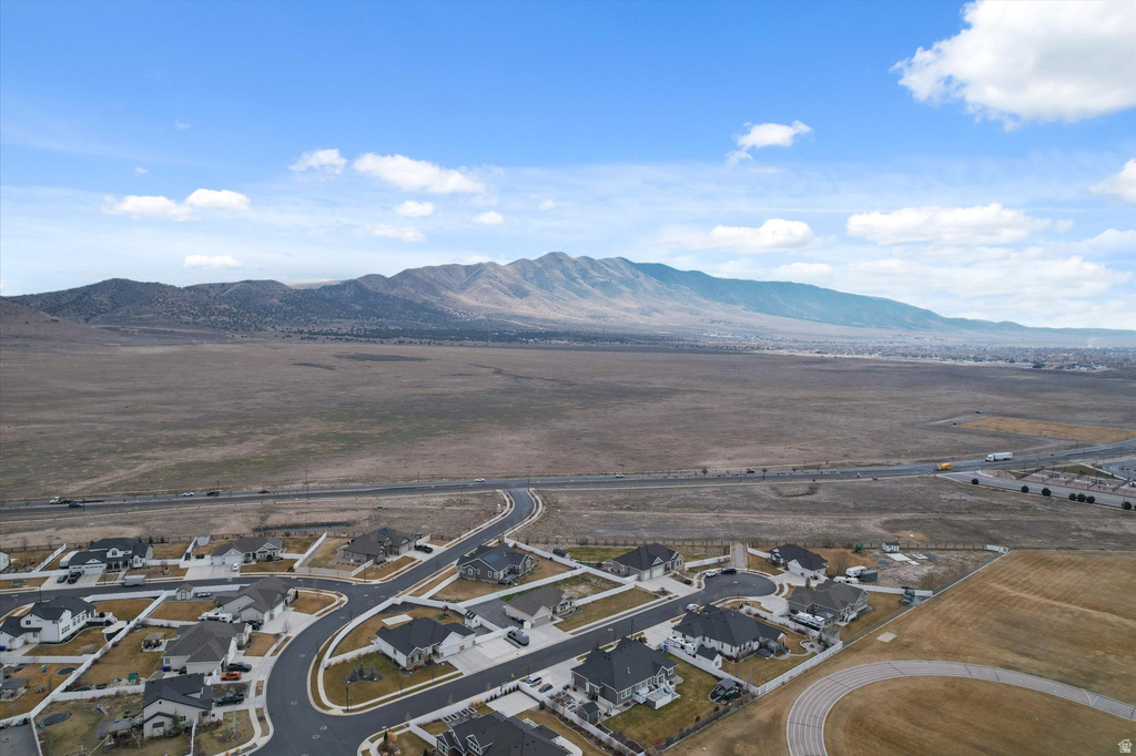 6151 N DAVIS KNOLLS DR Eagle Mountain, UT 84005