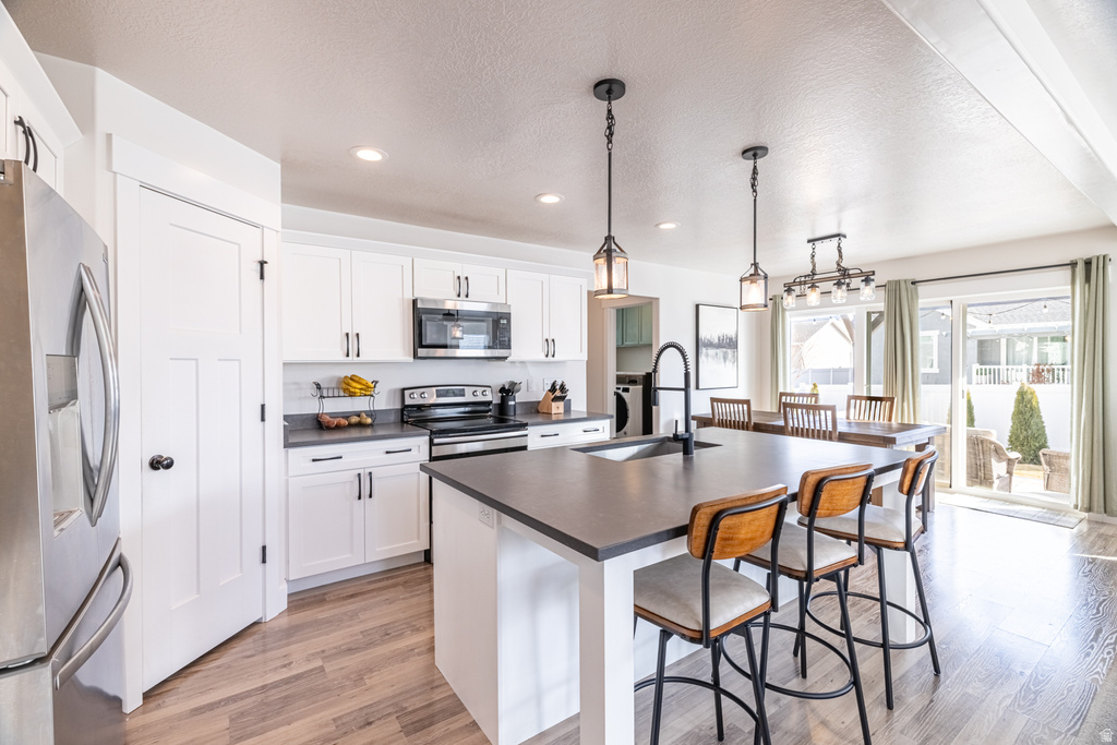 6757 W DRY PEAK DR Herriman, UT 84096