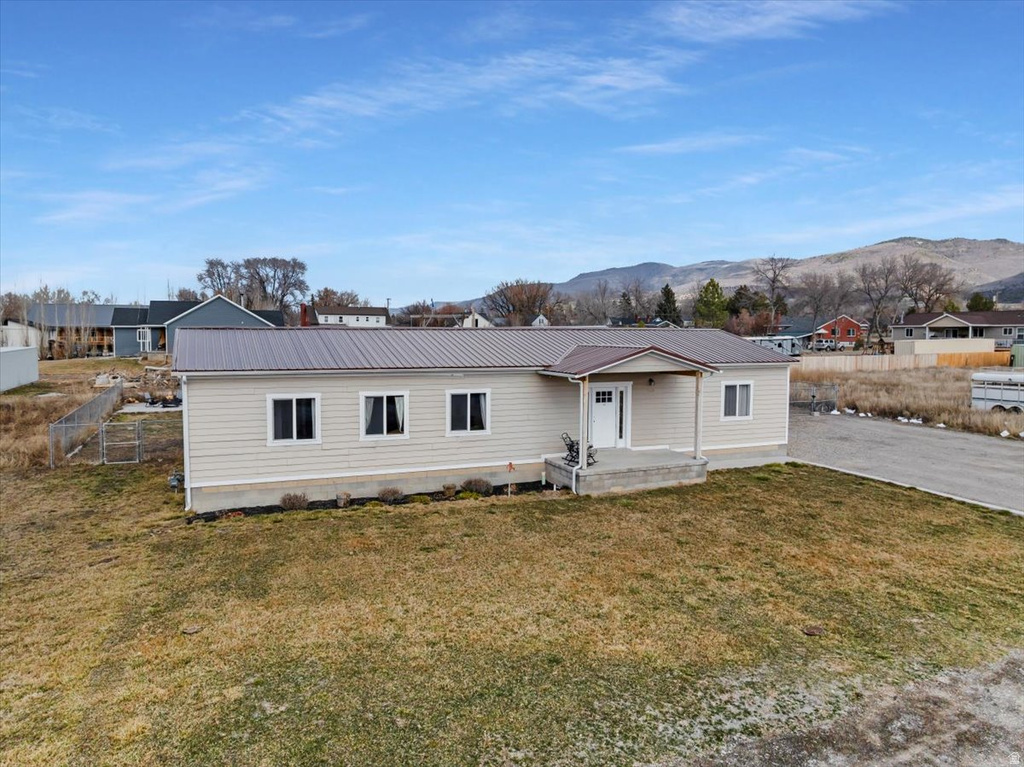 160 W 300 S Fairview, UT 84629