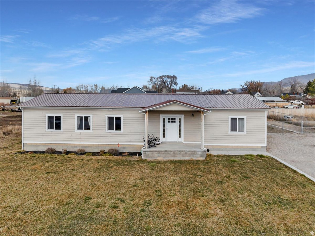 160 W 300 S Fairview, UT 84629