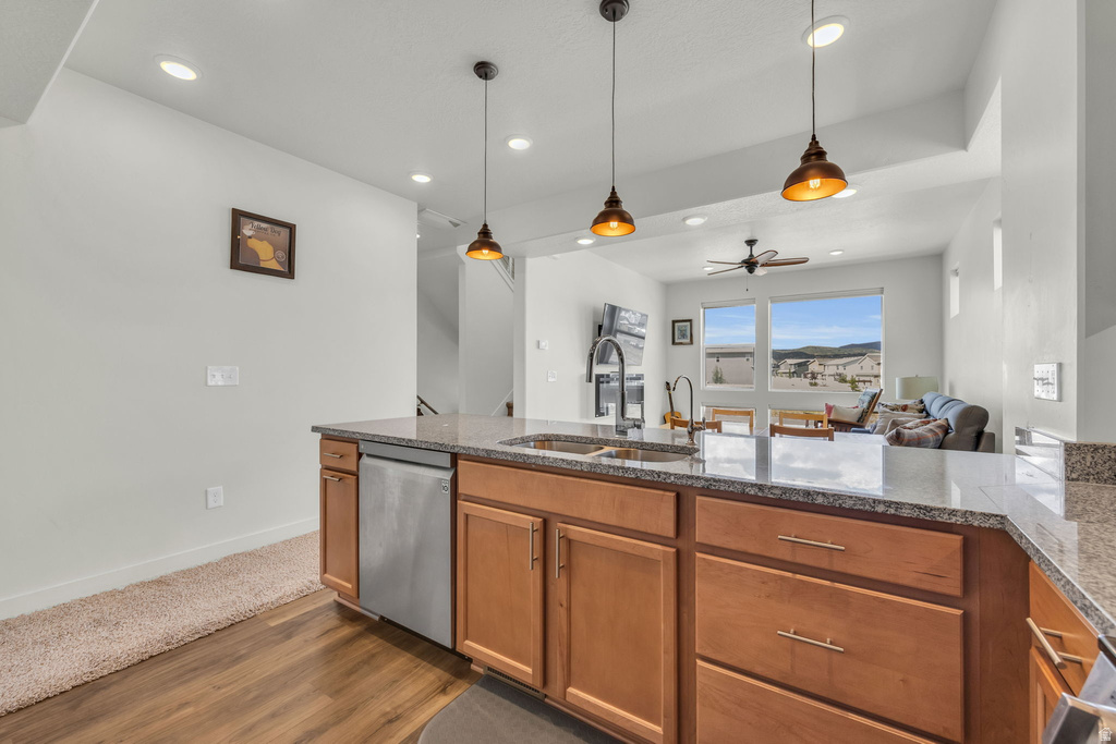 1386 VILLAGE GREEN TRL Park City, UT 84098