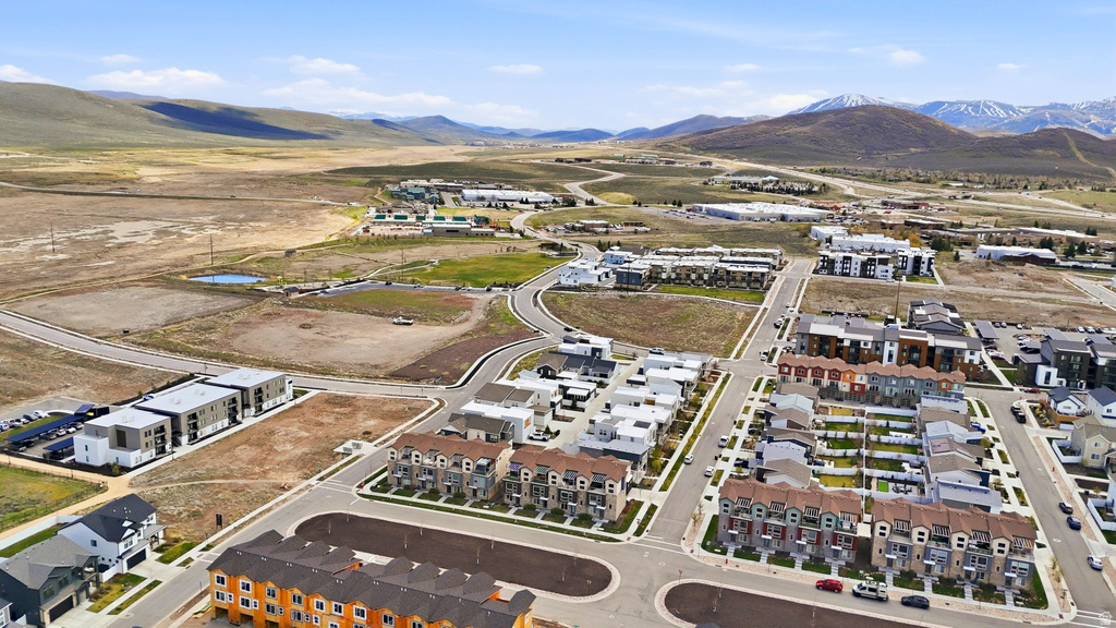 1386 VILLAGE GREEN TRL Park City, UT 84098