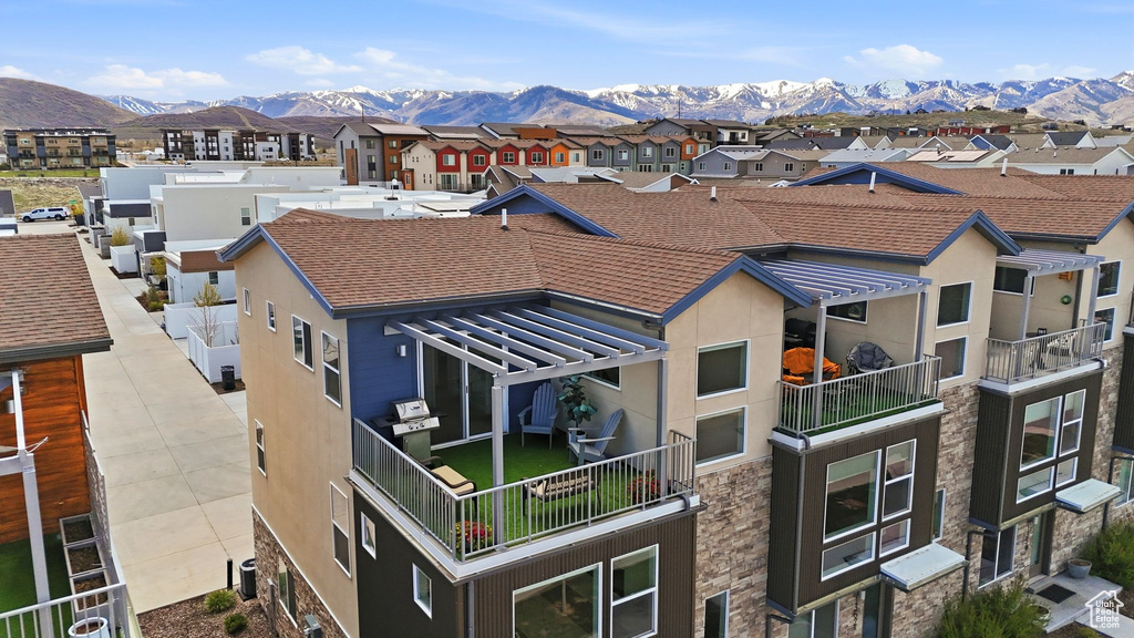 1386 VILLAGE GREEN TRL Park City, UT 84098