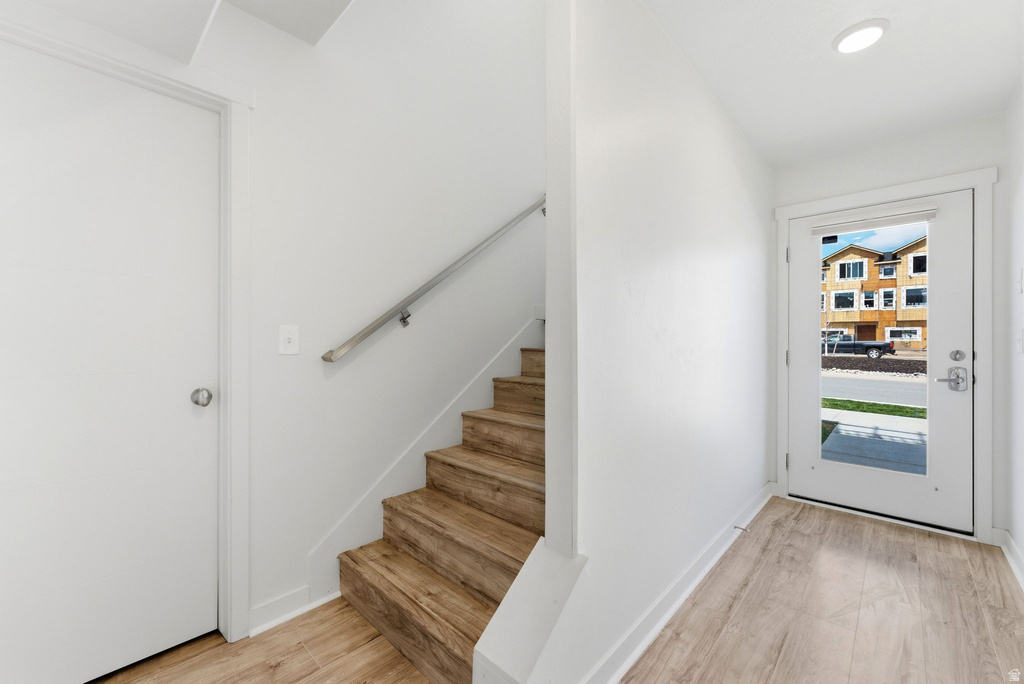 1386 VILLAGE GREEN TRL Park City, UT 84098