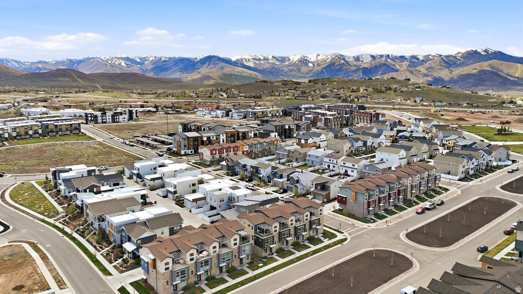 1386 VILLAGE GREEN TRL Park City, UT 84098
