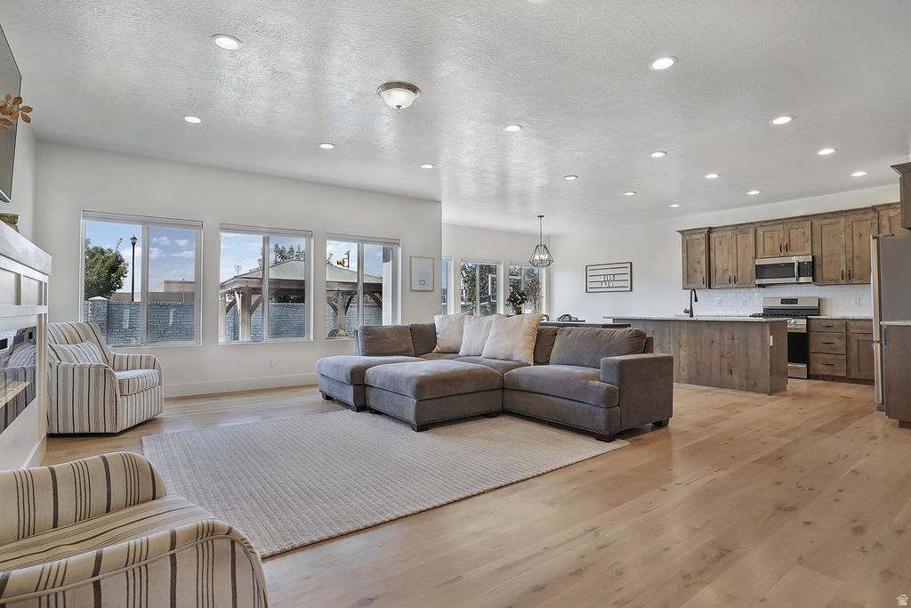 32 S 2560 E Spanish Fork, UT 84660