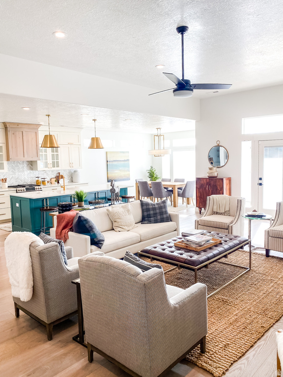 1382 W 250 N Layton, UT 84041