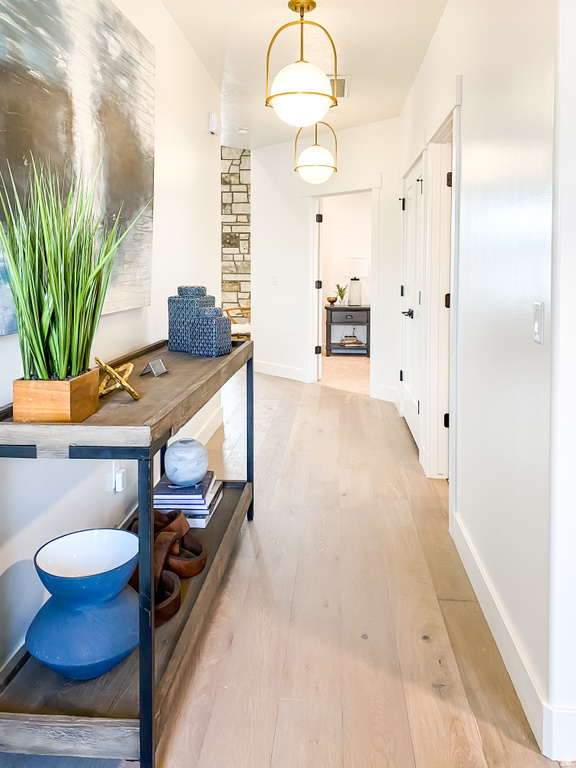 1382 W 250 N Layton, UT 84041