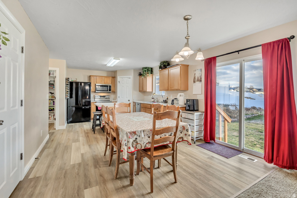 58 W BERMUDA DR Saratoga Springs, UT 84045