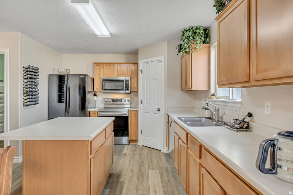 58 W BERMUDA DR Saratoga Springs, UT 84045