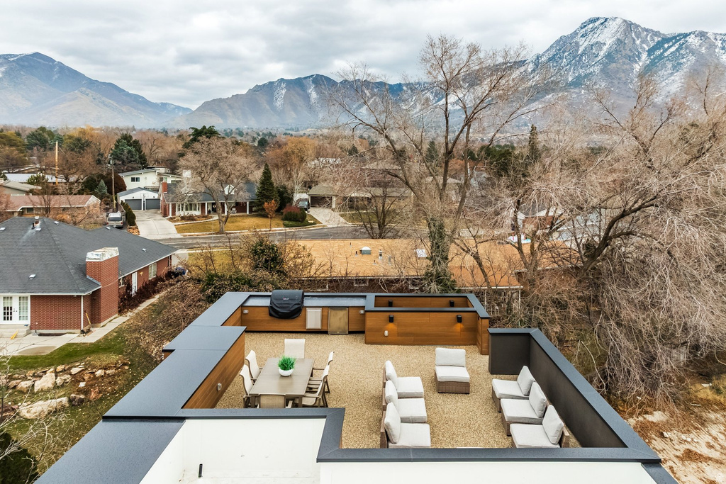 4451 S HOLLADAY PARK LN Holladay, UT 84124