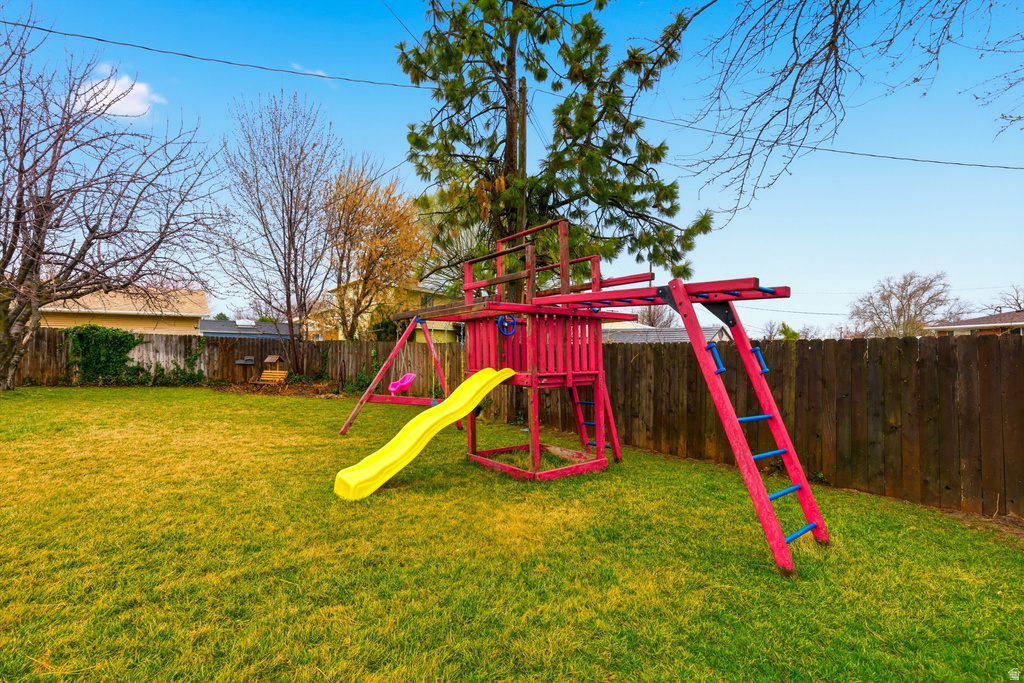 621 PAUL AVE Layton, UT 84041