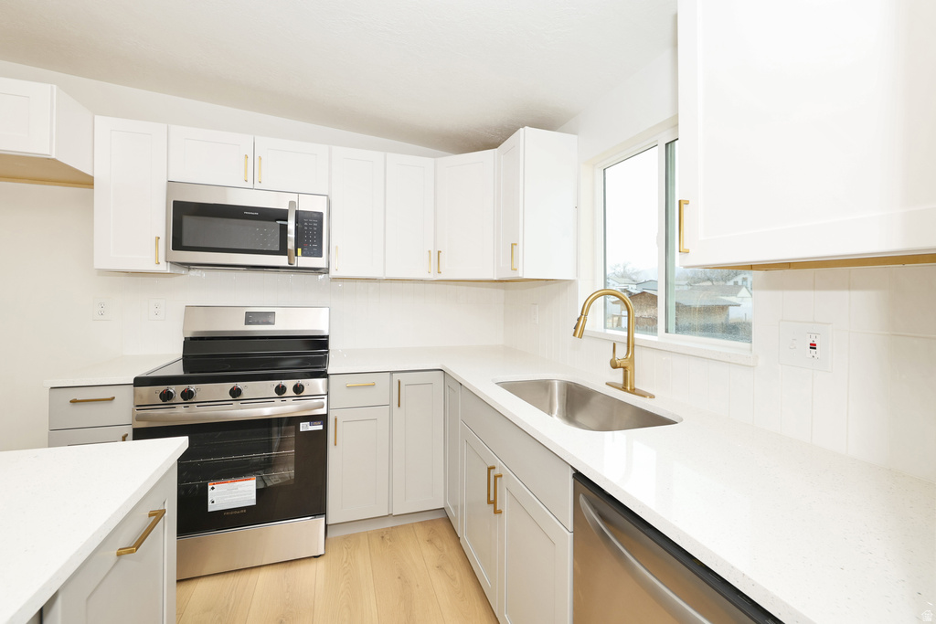 4738 MEADOW WOOD WAY Taylorsville, UT 84129