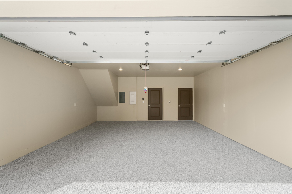 7214 S RAMANEE DR Midvale, UT 84047