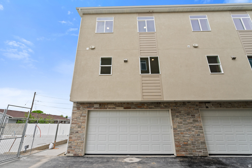 7214 S RAMANEE DR Midvale, UT 84047