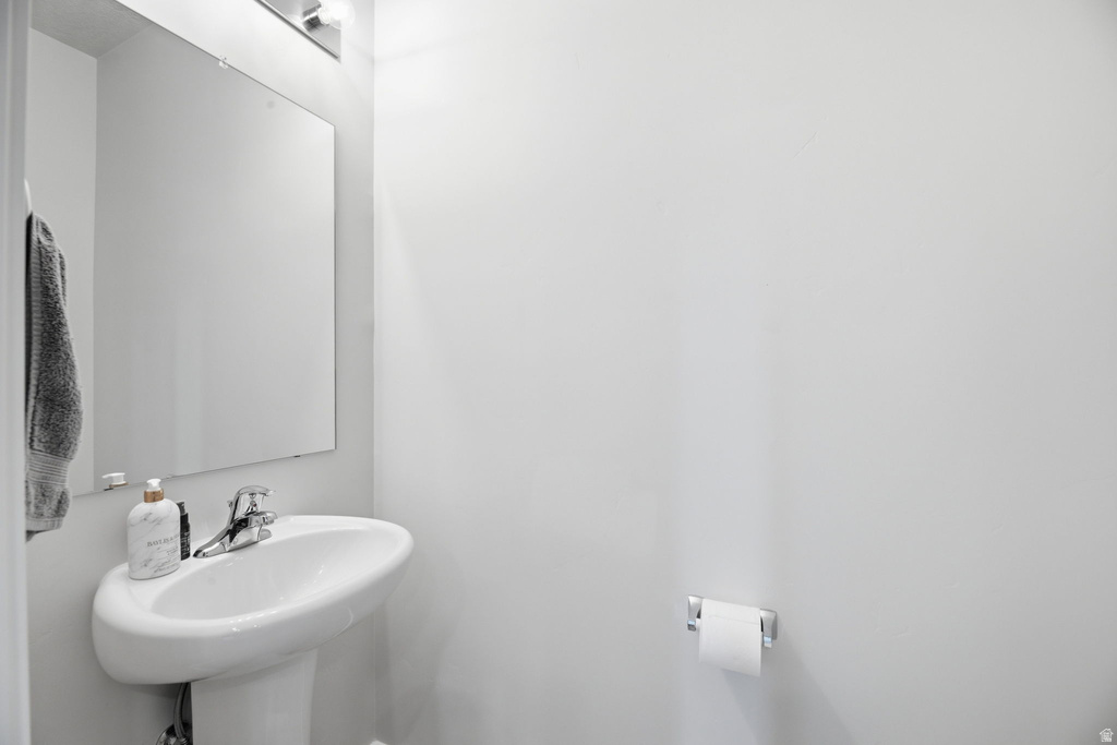 1146 S REDWOOD DR #H802 Salt Lake City, UT 84104